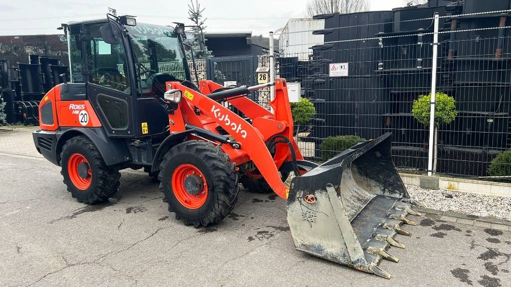 Radlader Kubota R 065, Radlader, hydr. Schnellwechsler, Schaufel: das Bild 13