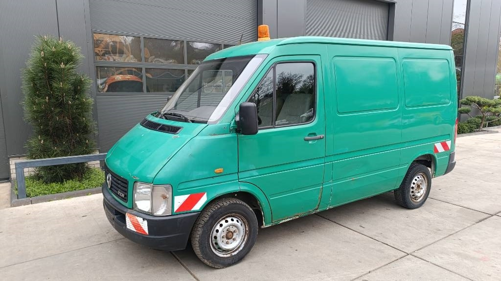 Volkswagen LT 28 Kastenwagen Werkstattsschränke Motorschaden - Koffer Transporter: das Bild 2 Volkswagen LT 28 Kastenwagen Werkstattsschränke Motorschaden - Koffer Transporter: das Bild 2