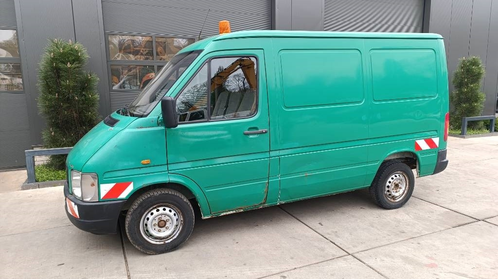 Volkswagen LT 28 Kastenwagen Werkstattsschränke Motorschaden - Koffer Transporter: das Bild 3 Volkswagen LT 28 Kastenwagen Werkstattsschränke Motorschaden - Koffer Transporter: das Bild 3