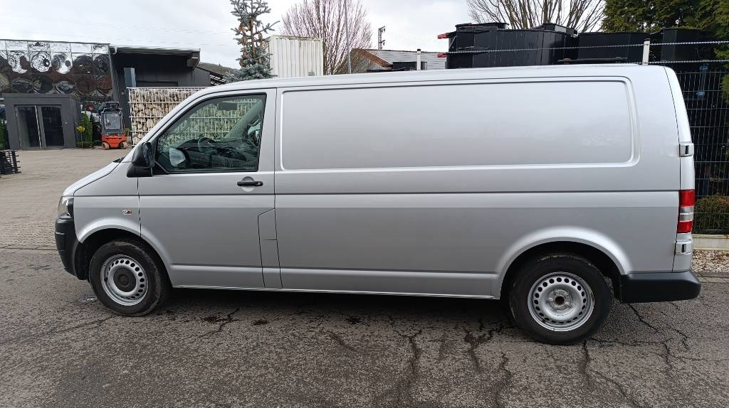 Volkswagen T5 2.0 TDI, Transporter, Kasten, Werkstattschränke - Koffer Transporter: das Bild 4 Volkswagen T5 2.0 TDI, Transporter, Kasten, Werkstattschränke - Koffer Transporter: das Bild 4