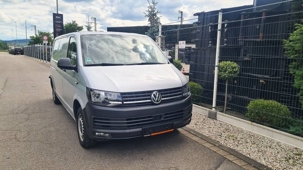 Volkswagen T6 2.0 TDI Kasten- Werkstattwagen, Klima, 3-Sitzer - Kleintransporter: das Bild 5 Volkswagen T6 2.0 TDI Kasten- Werkstattwagen, Klima, 3-Sitzer - Kleintransporter: das Bild 5