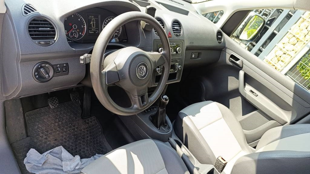 Koffer Transporter Volkswagen VW Caddy, Transporter, Werkstattschränke, Webasto: das Bild 10