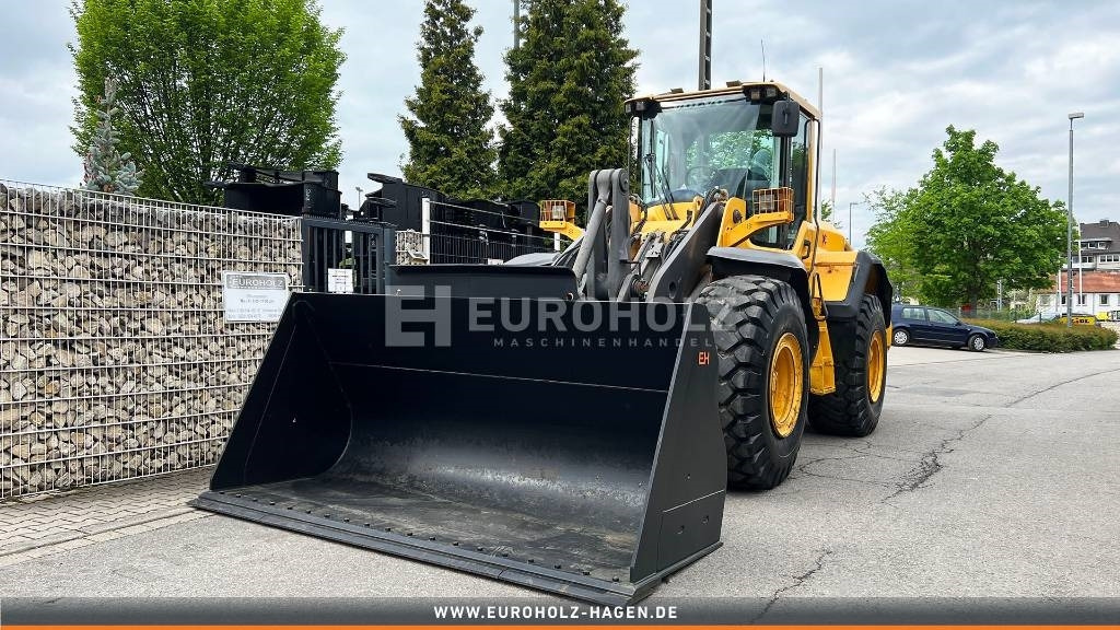Volvo L 120 G mit Klima und SW, Reifen und Schaufel Neu - Radlader: das Bild 1 Volvo L 120 G mit Klima und SW, Reifen und Schaufel Neu - Radlader: das Bild 1