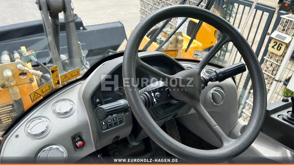 Radlader Volvo L 120 G mit Klima und SW, Reifen und Schaufel Neu: das Bild 16