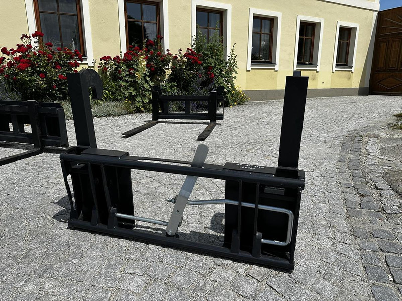 Big Adapter JCB Q-Fit passend zu Euro Aufnahme - Anbauteil: das Bild 1 Big Adapter JCB Q-Fit passend zu Euro Aufnahme - Anbauteil: das Bild 1