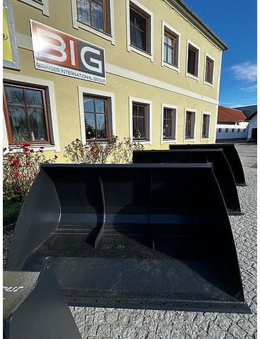 Big Volumenschaufel 220 cm mit Merlo ZM2 Aufnahme - Schaufel: das Bild 1 Big Volumenschaufel 220 cm mit Merlo ZM2 Aufnahme - Schaufel: das Bild 1