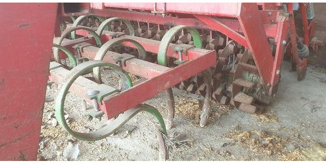 Gaspardo MC400 Säkombination - Sätechnik: das Bild 4 Gaspardo MC400 Säkombination - Sätechnik: das Bild 4