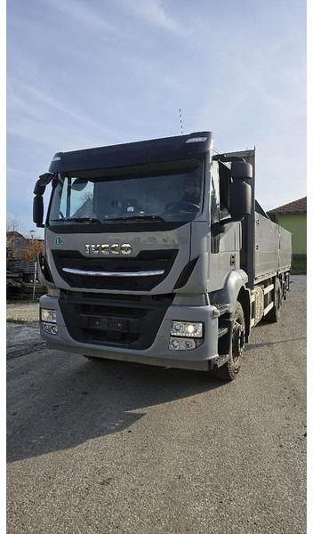 Iveco Stralis 6x2 Baustoffpritsche mit Hiab 228-E5 Kran - Autokran: das Bild 2 Iveco Stralis 6x2 Baustoffpritsche mit Hiab 228-E5 Kran - Autokran: das Bild 2