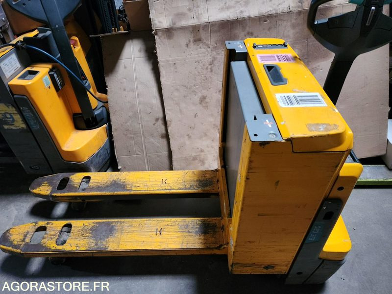 2 TRANSPALETTES ELECTRIQUE A LEVEE INITIALE 24V 150Ah CHARGEUR EMBARQUE DE 2019 - Niederhubwagen: das Bild 2 2 TRANSPALETTES ELECTRIQUE A LEVEE INITIALE 24V 150Ah CHARGEUR EMBARQUE DE 2019 - Niederhubwagen: das Bild 2