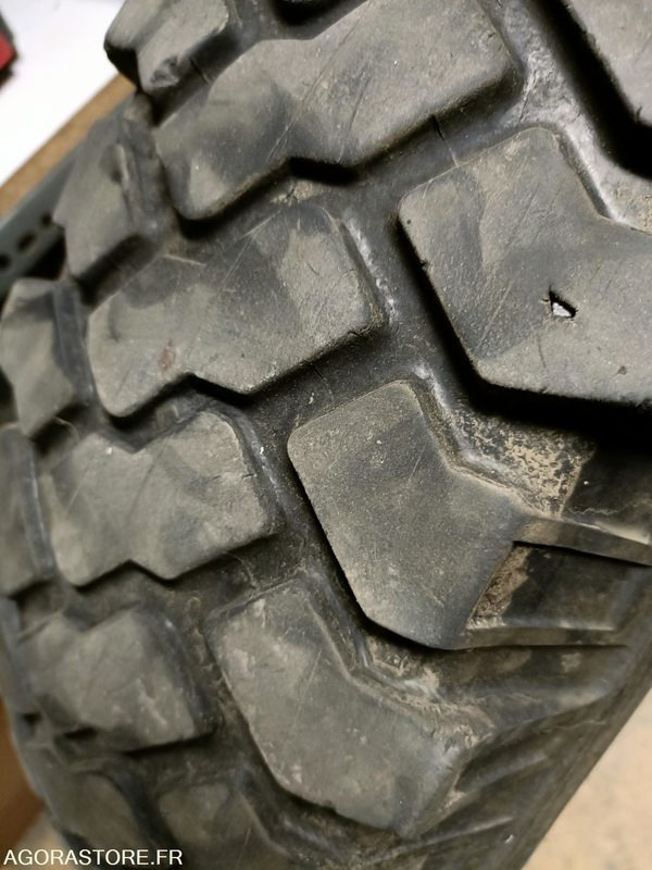 2 x Pneumatiques 4x4 MICHELIN XZL 7,5R16C 116/114N - Werkzeug/ Gerät: das Bild 1 2 x Pneumatiques 4x4 MICHELIN XZL 7,5R16C 116/114N - Werkzeug/ Gerät: das Bild 1