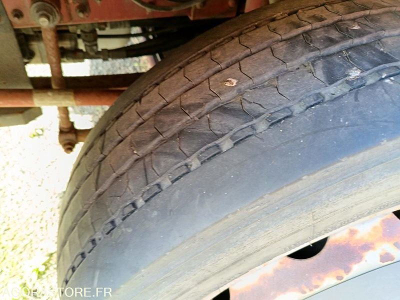 2429-XW-17 Iveco ML 120E - Kastenwagen: das Bild 5 2429-XW-17 Iveco ML 120E - Kastenwagen: das Bild 5