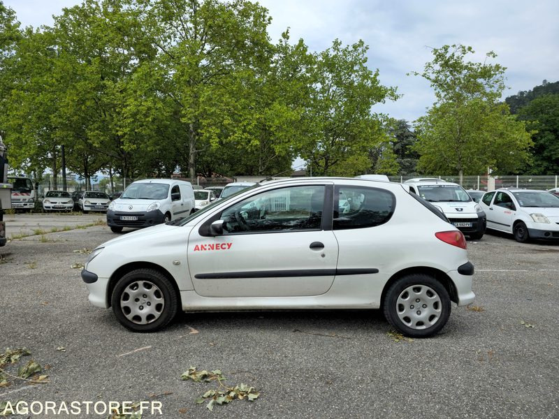 5277 YQ 74 - Peugeot 206 - PKW: das Bild 3 5277 YQ 74 - Peugeot 206 - PKW: das Bild 3