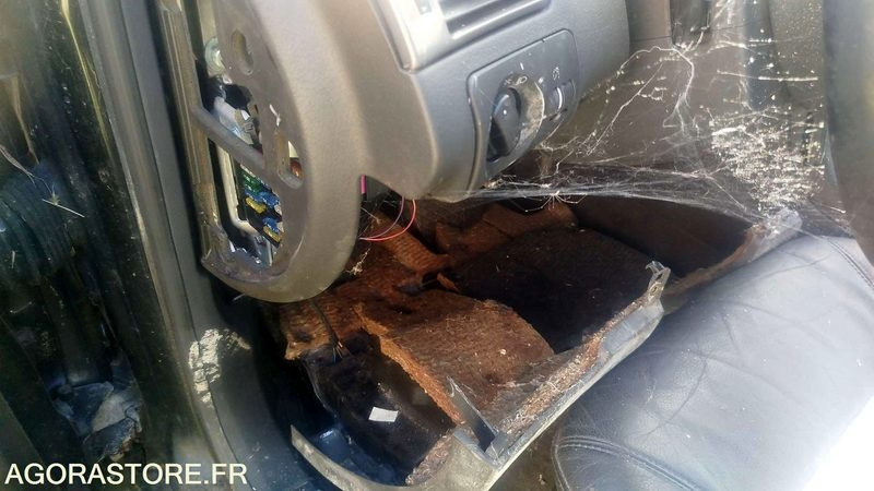 AUDI A6 - 2002 - POUR PIECES - PKW: das Bild 4 AUDI A6 - 2002 - POUR PIECES - PKW: das Bild 4