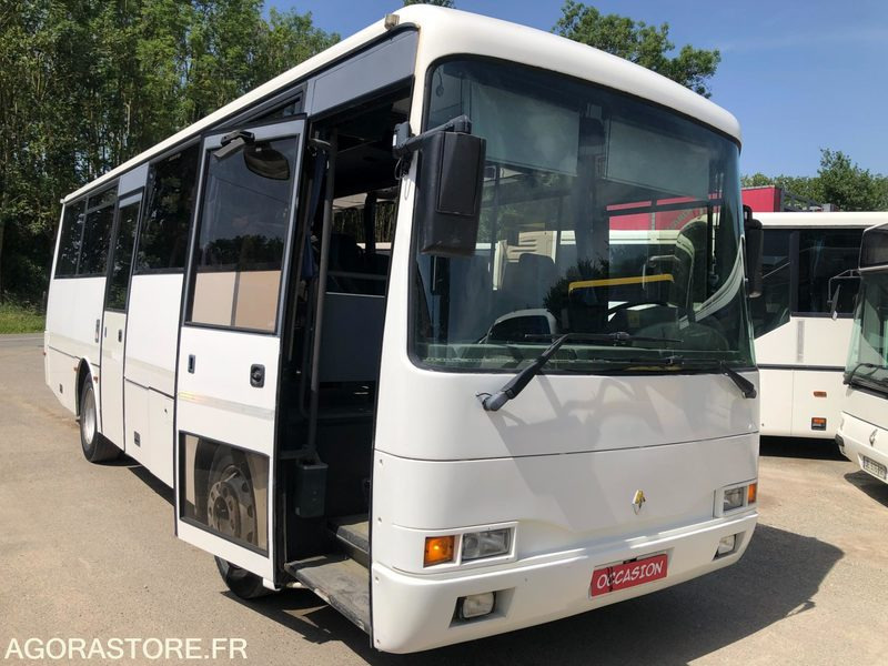 AUTOCAR RENAULT MEDIUM 36 PL - Schulbus: das Bild 2 AUTOCAR RENAULT MEDIUM 36 PL - Schulbus: das Bild 2