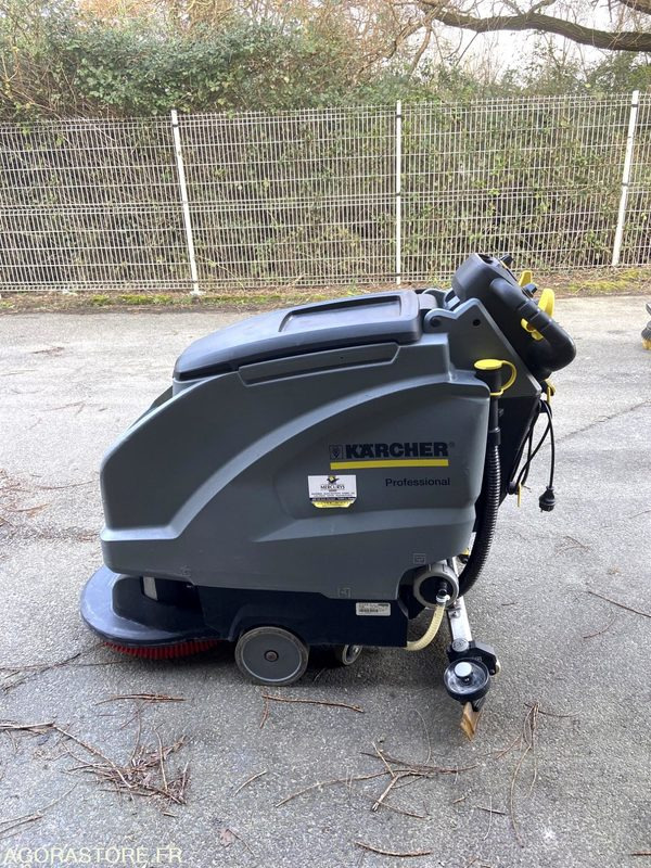 AUTOLAVEUSE AUTOTRACTEE KARCHER - 2019 - Scheuersaugmaschine: das Bild 1 AUTOLAVEUSE AUTOTRACTEE KARCHER - 2019 - Scheuersaugmaschine: das Bild 1