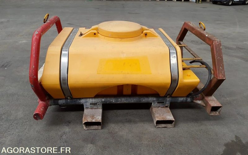 Réservoir d'eau divers pour SKID 940L pour pales - Anbauteil für Baumaschine: das Bild 2 Réservoir d'eau divers pour SKID 940L pour pales - Anbauteil für Baumaschine: das Bild 2