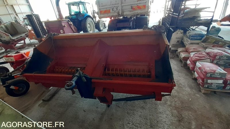 Saleuse ACOMETIS - Andere Technik: das Bild 5 Saleuse ACOMETIS - Andere Technik: das Bild 5