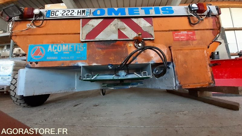 Saleuse ACOMETIS - Andere Technik: das Bild 2 Saleuse ACOMETIS - Andere Technik: das Bild 2