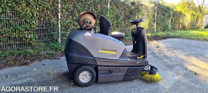 BALAYEUSE KARCHER - 2012 - 182 heures - Kehrmaschine: das Bild 2 BALAYEUSE KARCHER - 2012 - 182 heures - Kehrmaschine: das Bild 2