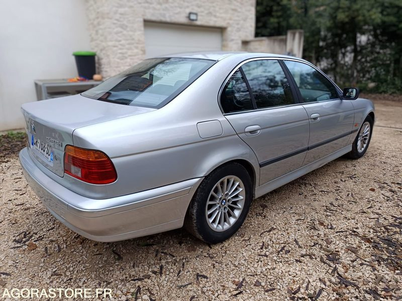 BMW SERIE 5 525i 2.5 i 192CH BOITE AUTOMATIQUE - 2001 - 212000KMS - PKW: das Bild 5 BMW SERIE 5 525i 2.5 i 192CH BOITE AUTOMATIQUE - 2001 - 212000KMS - PKW: das Bild 5