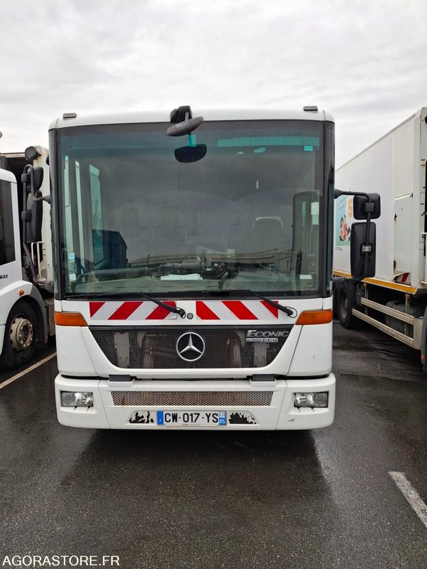 BOM Mercedes Econic 256043 kms 2013 - Müllwagen: das Bild 2 BOM Mercedes Econic 256043 kms 2013 - Müllwagen: das Bild 2