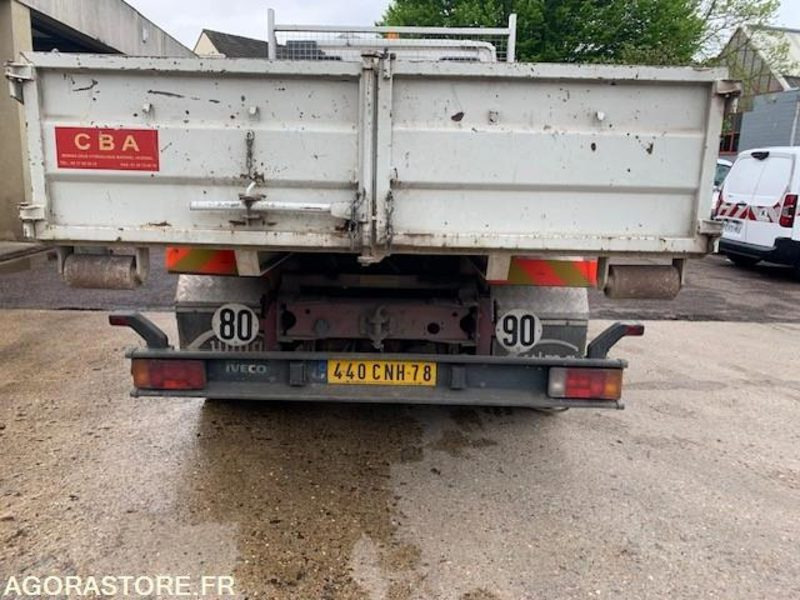 CAMION IVECO AMPLIROLL 65 E 13 TIPPER - 2003 - BON ETAT - Kipper: das Bild 4 CAMION IVECO AMPLIROLL 65 E 13 TIPPER - 2003 - BON ETAT - Kipper: das Bild 4