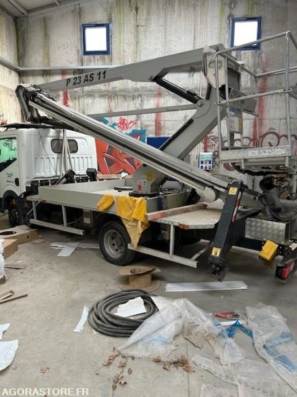 CAMION NACELLE NISSAN IMER P 23 AS 11 2013 20 000 KM - LKW mit Arbeitsbühne: das Bild 1 CAMION NACELLE NISSAN IMER P 23 AS 11 2013 20 000 KM - LKW mit Arbeitsbühne: das Bild 1