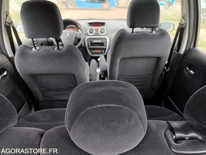 PKW CITROËN C3 1.4 HDi Sensodrive 70ch Boîte automatique - 2006 - 175000kms: das Bild 9 PKW CITROËN C3 1.4 HDi Sensodrive 70ch Boîte automatique - 2006 - 175000kms: das Bild 9