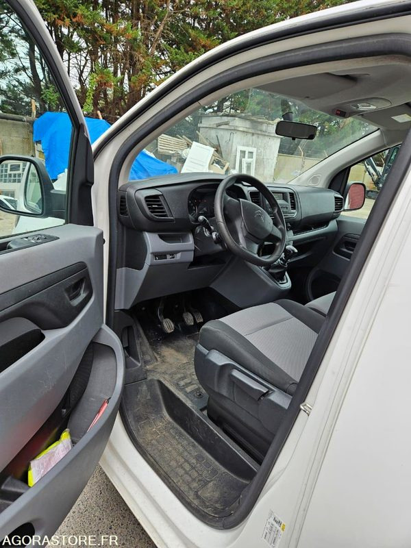 CITROEN JUMPY SPACE TOURER 9 places 240051 kms ANNÉE 2019 - Kleinbus, Personentransporter: das Bild 5 CITROEN JUMPY SPACE TOURER 9 places 240051 kms ANNÉE 2019 - Kleinbus, Personentransporter: das Bild 5