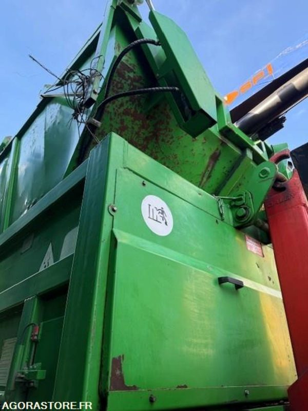 COMPACTEUR MONOBLOC EMBARQUE ARMAND MOULET - Werkzeug/ Gerät: das Bild 2 COMPACTEUR MONOBLOC EMBARQUE ARMAND MOULET - Werkzeug/ Gerät: das Bild 2