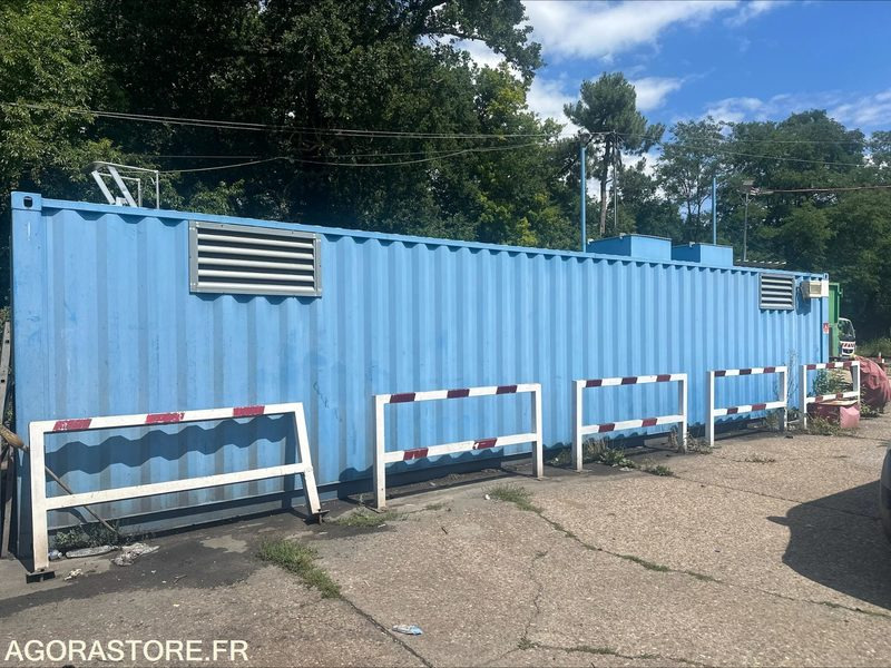 CONTAINER AVEC CUVE DE 40 000L & SYSTEME DE DISTRIBUTION CARBURANT - 2015 - Werkzeug/ Gerät: das Bild 1 CONTAINER AVEC CUVE DE 40 000L & SYSTEME DE DISTRIBUTION CARBURANT - 2015 - Werkzeug/ Gerät: das Bild 1