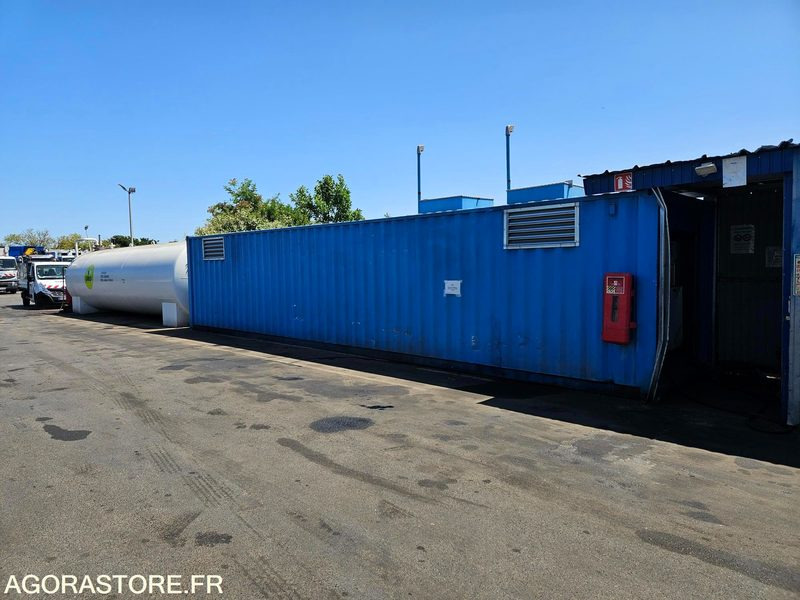 CONTAINER AVEC CUVE DE 40 000L & SYSTEME DE DISTRIBUTION CARBURANT - 2017 - Werkzeug/ Gerät: das Bild 1 CONTAINER AVEC CUVE DE 40 000L & SYSTEME DE DISTRIBUTION CARBURANT - 2017 - Werkzeug/ Gerät: das Bild 1