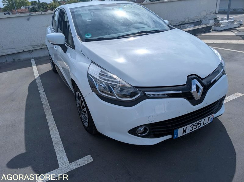 Clio IV 1.2 16V 73 ch – Version Dynamique – 2014 – Très bien équipée - PKW: das Bild 4 Clio IV 1.2 16V 73 ch – Version Dynamique – 2014 – Très bien équipée - PKW: das Bild 4