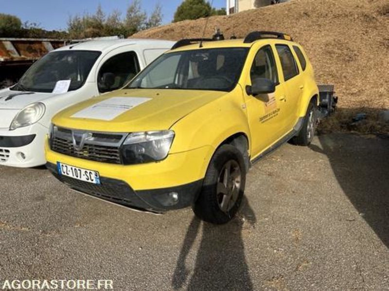 DACIA DUSTER - 2013 - 237032 KM - CZ107SC - SUV/ Geländewagen: das Bild 2 DACIA DUSTER - 2013 - 237032 KM - CZ107SC - SUV/ Geländewagen: das Bild 2