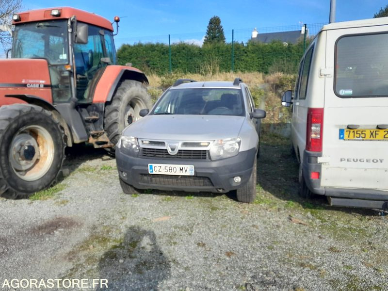 DACIA DUSTER - SUV/ Geländewagen: das Bild 2 DACIA DUSTER - SUV/ Geländewagen: das Bild 2