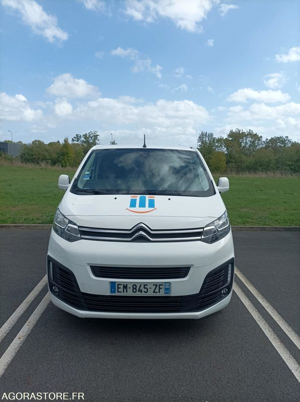 EM-845-ZF - Roulant - CITROEN JUMPY SPACE TOURER - VP - 9 PLACES - 295 820 Kms - Kleinbus, Personentransporter: das Bild 3 EM-845-ZF - Roulant - CITROEN JUMPY SPACE TOURER - VP - 9 PLACES - 295 820 Kms - Kleinbus, Personentransporter: das Bild 3