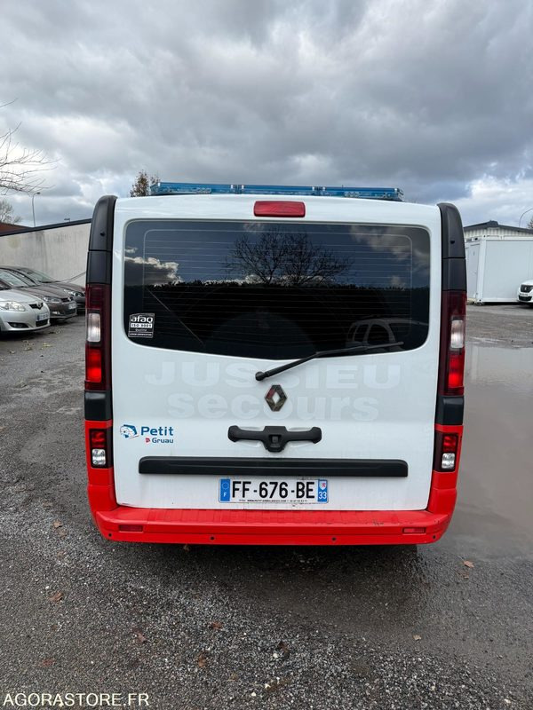FF-676-BE - Non Roulant - RENAULT TRAFIC - VASP - 292 114 Kms - Krankenwagen: das Bild 5 FF-676-BE - Non Roulant - RENAULT TRAFIC - VASP - 292 114 Kms - Krankenwagen: das Bild 5