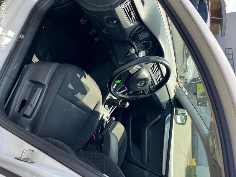 FH-227-ZP - Roulant - SKODA OCTAVIA - VP - 322 187 Kms - PKW: das Bild 5 FH-227-ZP - Roulant - SKODA OCTAVIA - VP - 322 187 Kms - PKW: das Bild 5