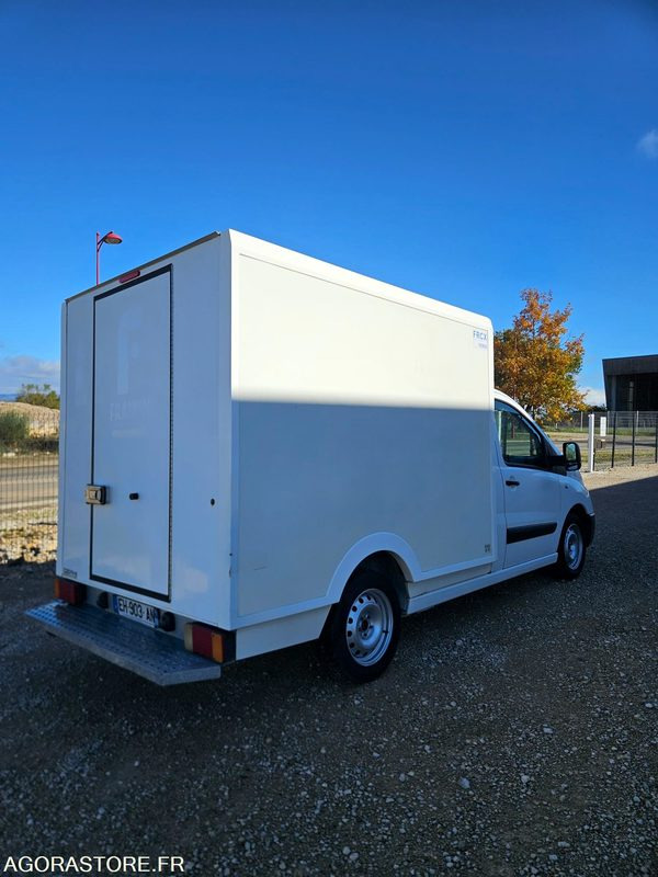 FIAT SCUDO 2.0 130 CAISSE FRIGORIFIQUE FRCX 3 PLACES - Kühltransporter: das Bild 4 FIAT SCUDO 2.0 130 CAISSE FRIGORIFIQUE FRCX 3 PLACES - Kühltransporter: das Bild 4