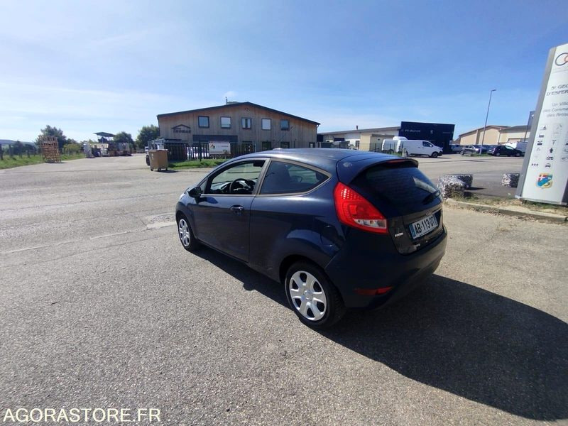 FORD FIESTA 1.4 TDCI DIESEL - ANNEE 2009 - 168000 KMS - 5 PLACES - PKW: das Bild 5 FORD FIESTA 1.4 TDCI DIESEL - ANNEE 2009 - 168000 KMS - 5 PLACES - PKW: das Bild 5