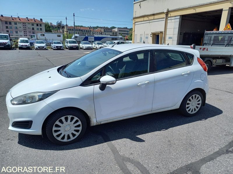 FORD FIESTA TDCI 70 FAP TREND 5 portes - PKW: das Bild 1 FORD FIESTA TDCI 70 FAP TREND 5 portes - PKW: das Bild 1