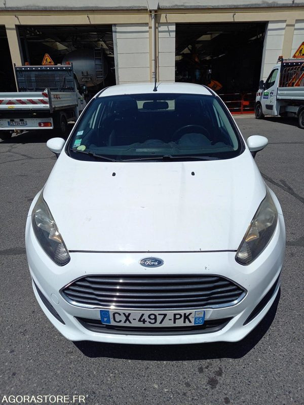 FORD FIESTA TDCI 70 FAP TREND 5 portes - PKW: das Bild 2 FORD FIESTA TDCI 70 FAP TREND 5 portes - PKW: das Bild 2