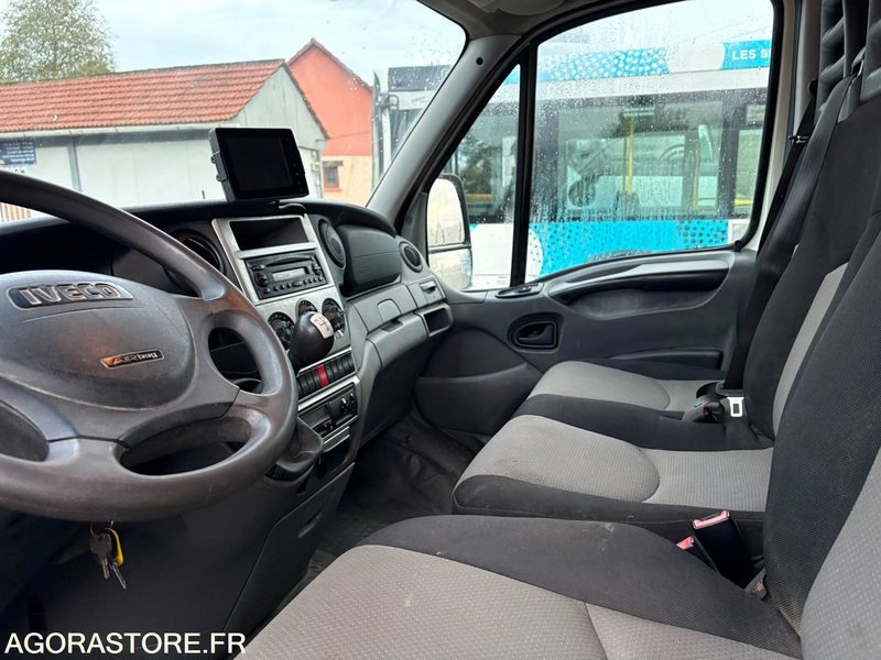 FOURGON IVECO DAILY 180 CV - Kastenwagen: das Bild 3 FOURGON IVECO DAILY 180 CV - Kastenwagen: das Bild 3