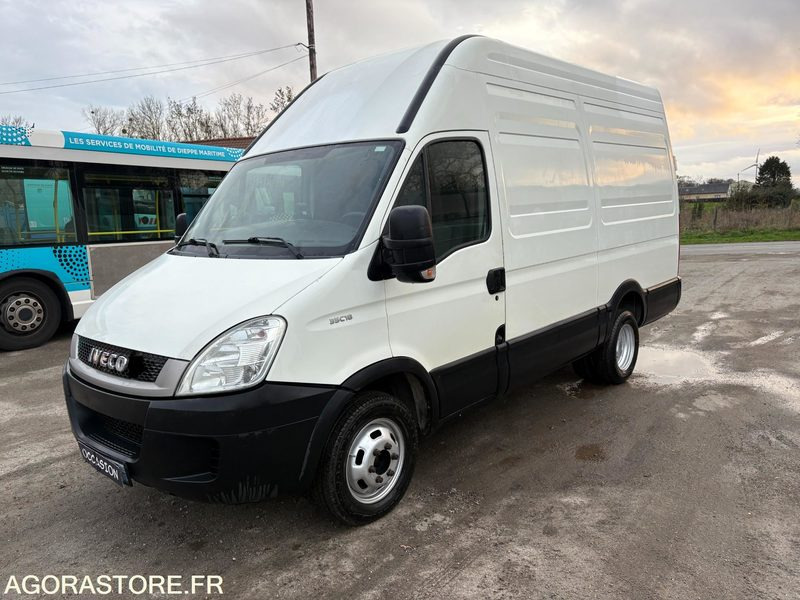 FOURGON IVECO DAILY 180 CV - Kastenwagen: das Bild 2 FOURGON IVECO DAILY 180 CV - Kastenwagen: das Bild 2