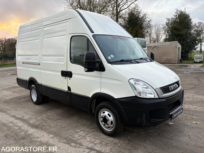 FOURGON IVECO DAILY 180 CV - Kastenwagen: das Bild 1 FOURGON IVECO DAILY 180 CV - Kastenwagen: das Bild 1