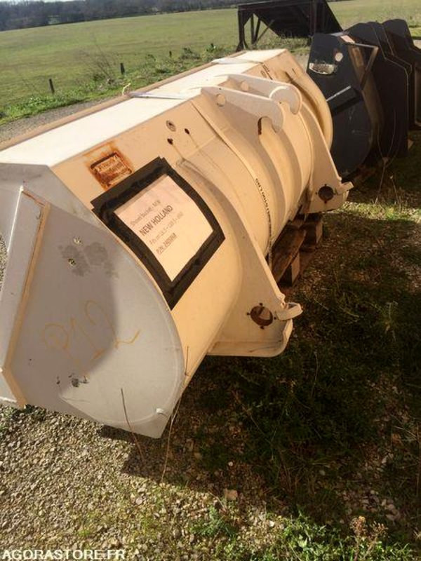 Godet neuf de chargeuse 2000mm New Holland W50, W60, W70, W80 - Ladeschaufel: das Bild 4 Godet neuf de chargeuse 2000mm New Holland W50, W60, W70, W80 - Ladeschaufel: das Bild 4