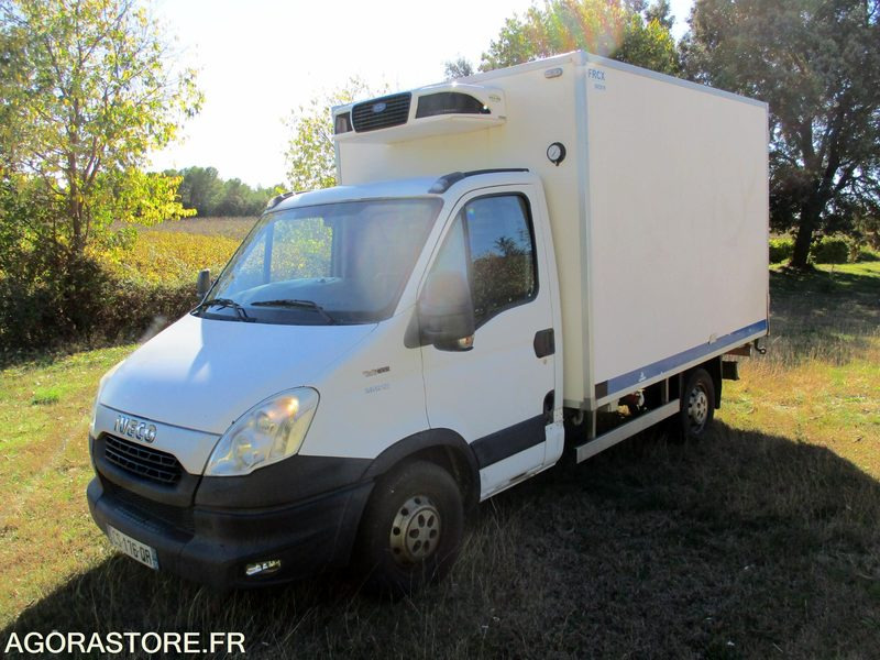 IVECO 35S13 de 2013 chassis cabine frigorifique idéal pour modifié en benne - Kühltransporter: das Bild 1 IVECO 35S13 de 2013 chassis cabine frigorifique idéal pour modifié en benne - Kühltransporter: das Bild 1