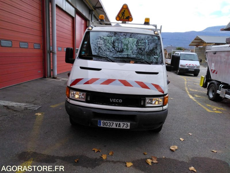 IVECO AMPLIROLL - Pritsche Transporter: das Bild 2 IVECO AMPLIROLL - Pritsche Transporter: das Bild 2