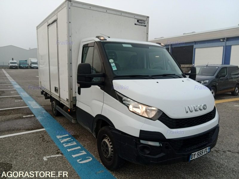 IVECO DAILY CHASSIS 35S13 EURO 5 / DY555FL / 177380 kms / 2015 - Kastenwagen: das Bild 2 IVECO DAILY CHASSIS 35S13 EURO 5 / DY555FL / 177380 kms / 2015 - Kastenwagen: das Bild 2