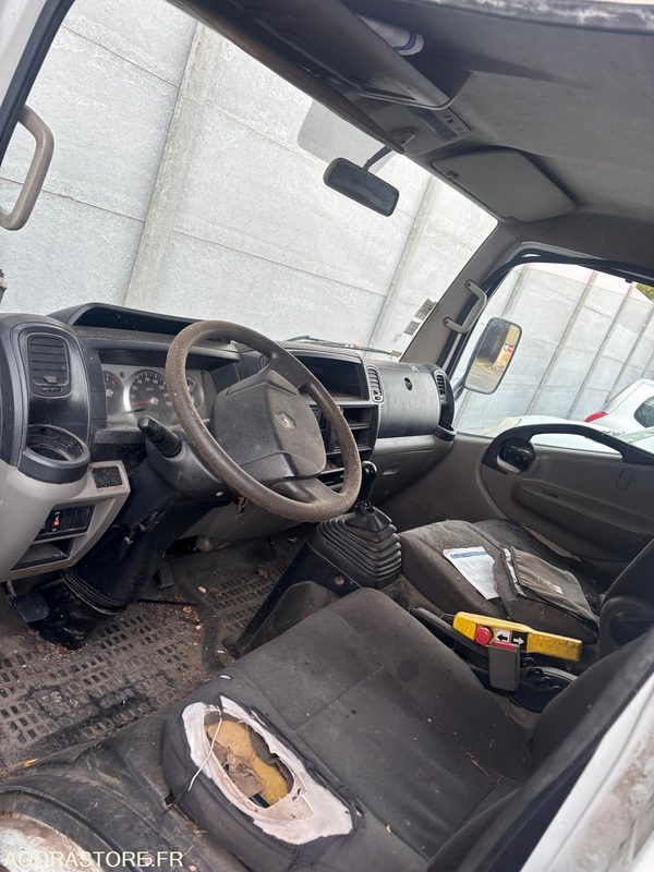 Iveco - Kipper Transporter: das Bild 2 Iveco - Kipper Transporter: das Bild 2